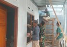 Babinsa Desa Medini Bergotong Royong Renovasi Rumah Warga
